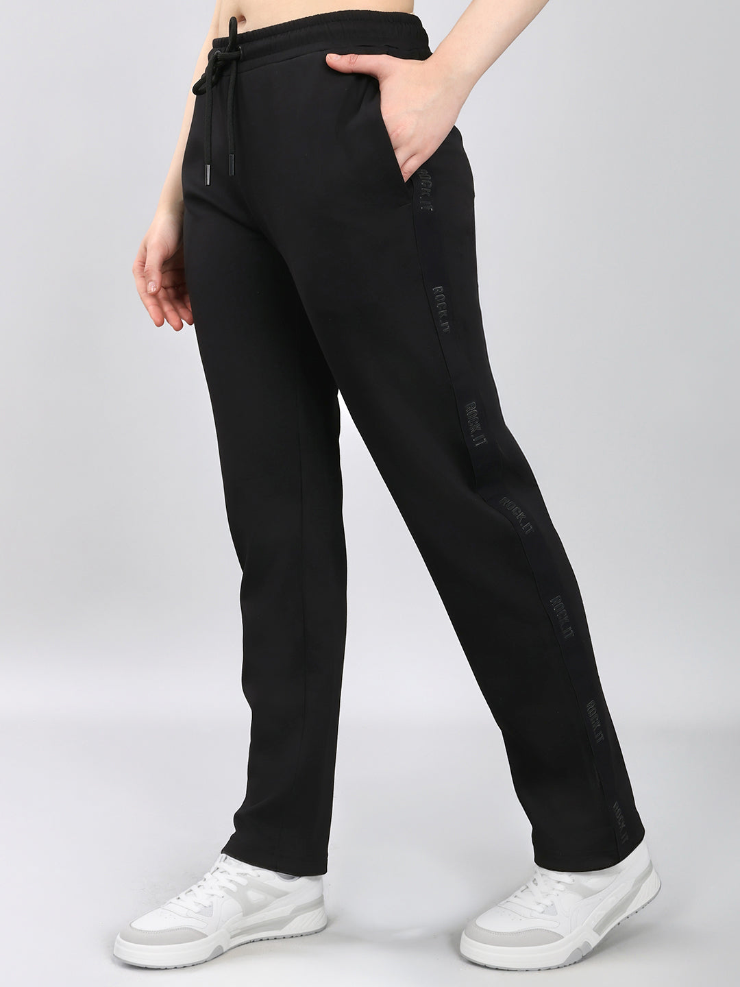 Rock.it Women Black Solid Collar Full Sleeve Winter Tracksuit