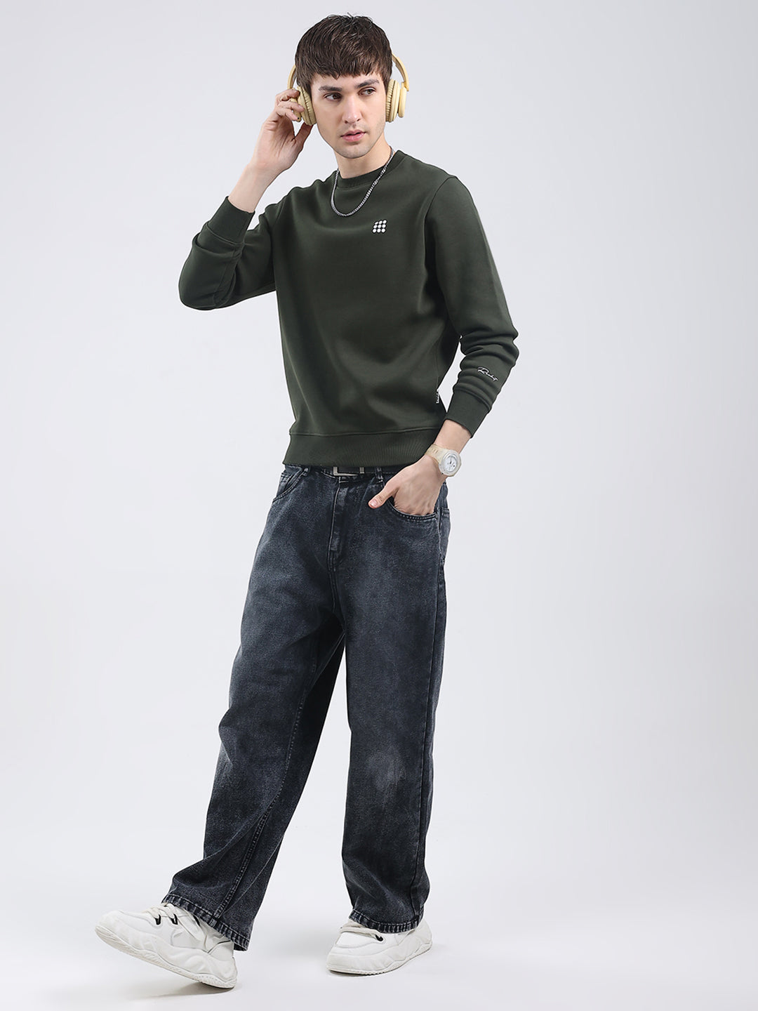 Rock.it Men Olive Solid Round Neck Full Sleeve Sweatshirt