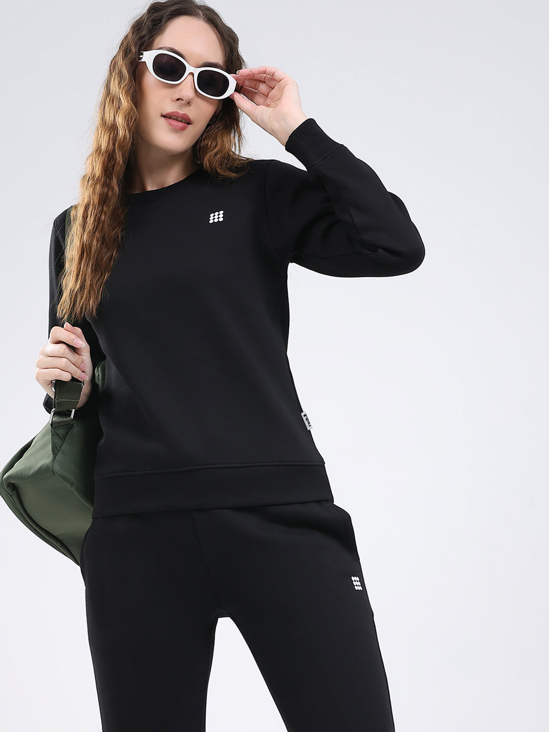 Rock.it Women Black Solid Round Neck Full Sleeve Winter Tracksuit