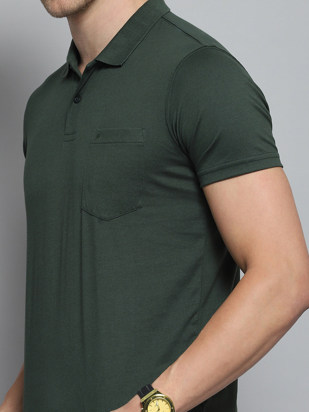 Men Green Solid Collar Half Sleeve T-Shirt