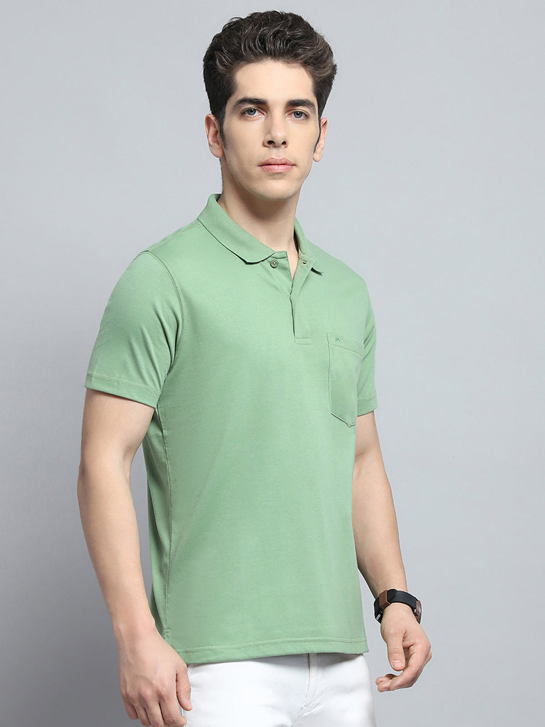 Men Green Solid Collar Half Sleeve T-Shirt