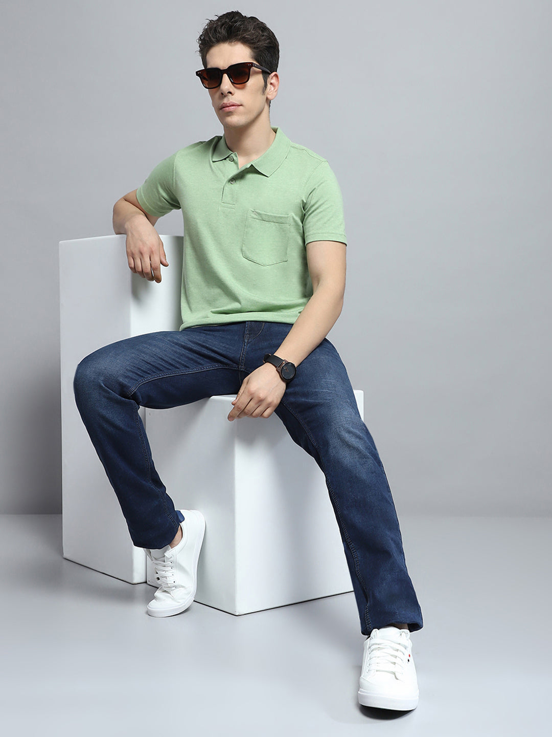 Men Green Solid Collar Half Sleeve T-Shirt