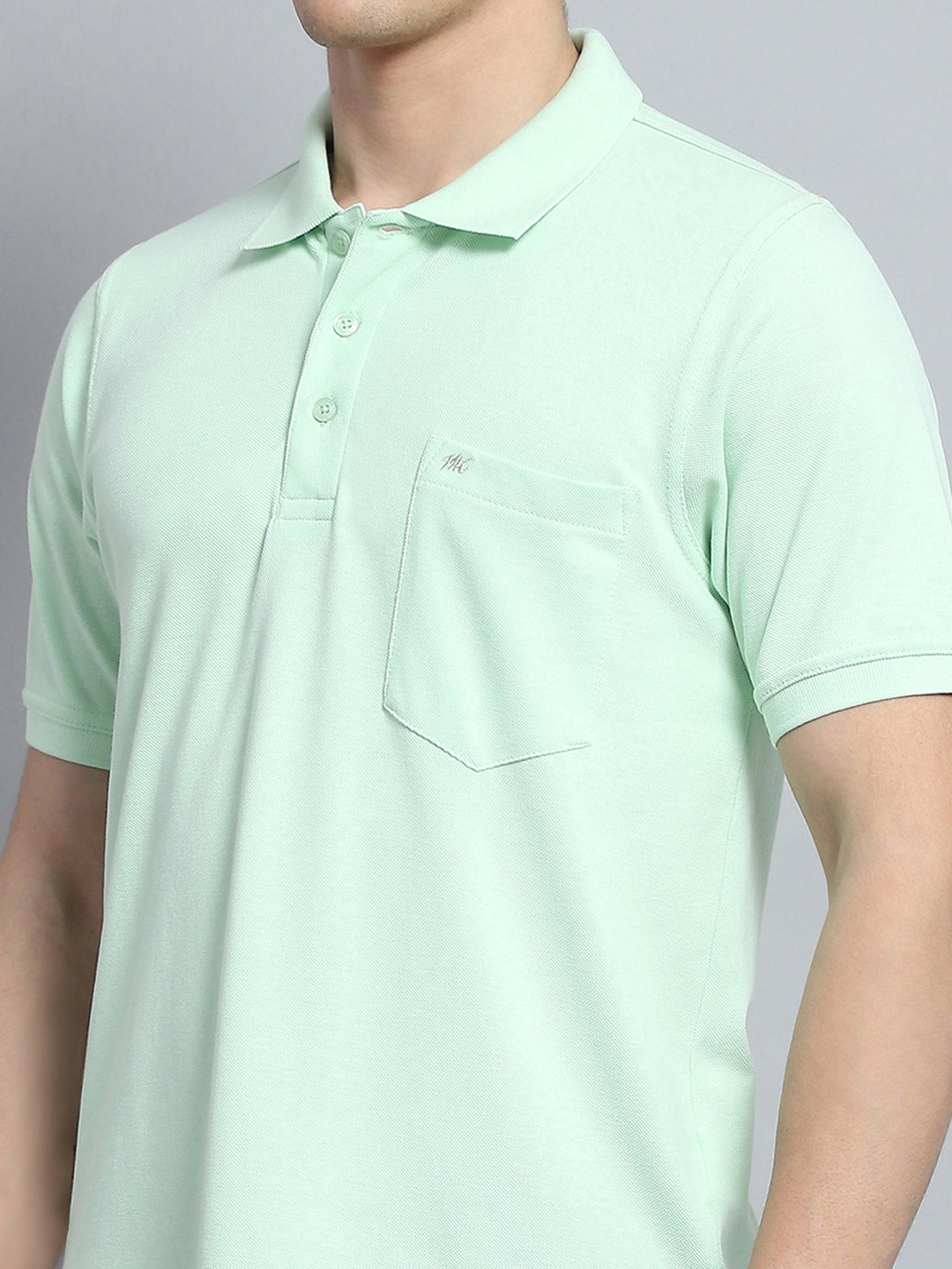 Men Green Solid Collar Half Sleeve T-Shirt