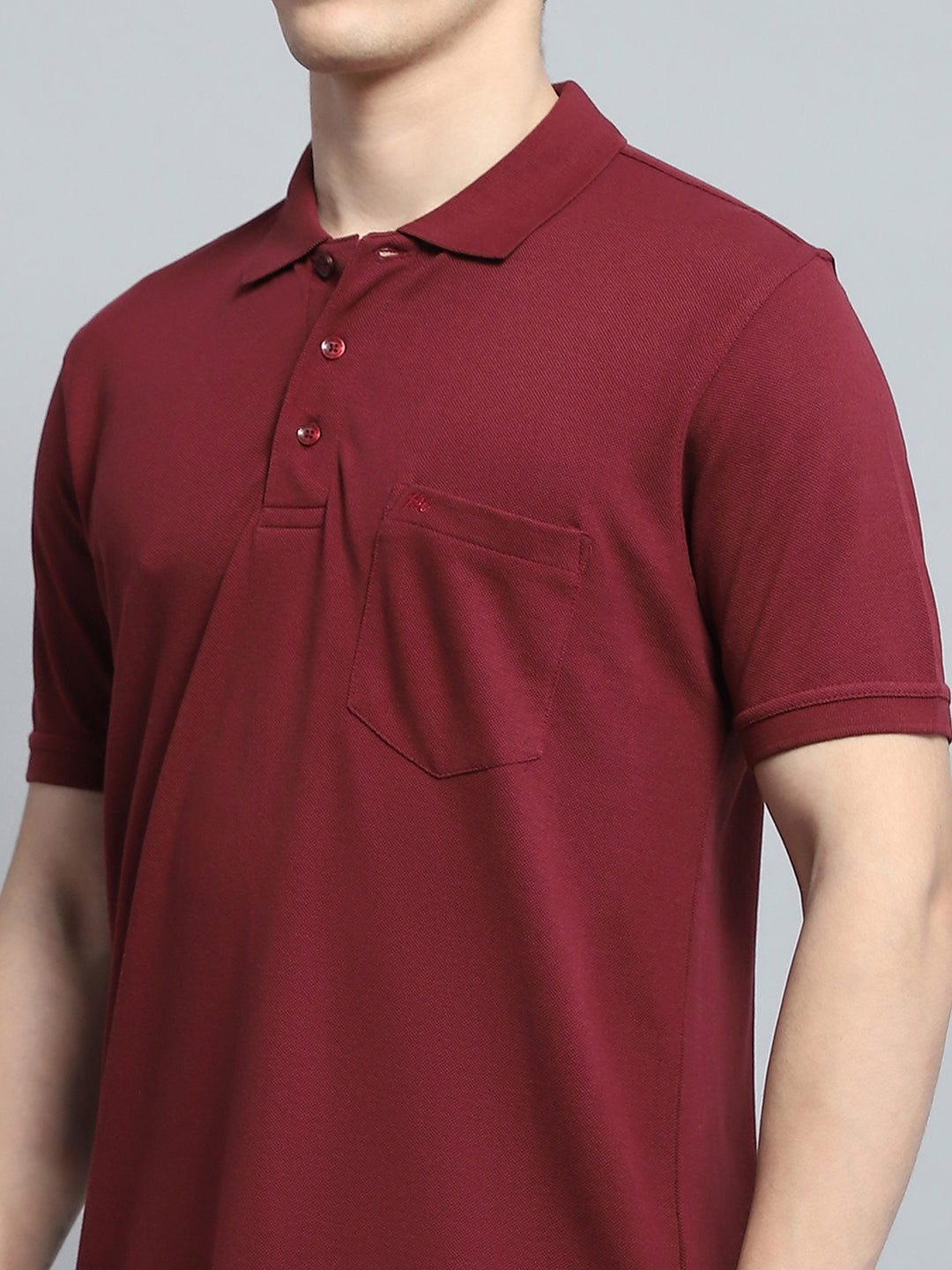 Men Maroon Solid Collar Half Sleeve T-Shirt