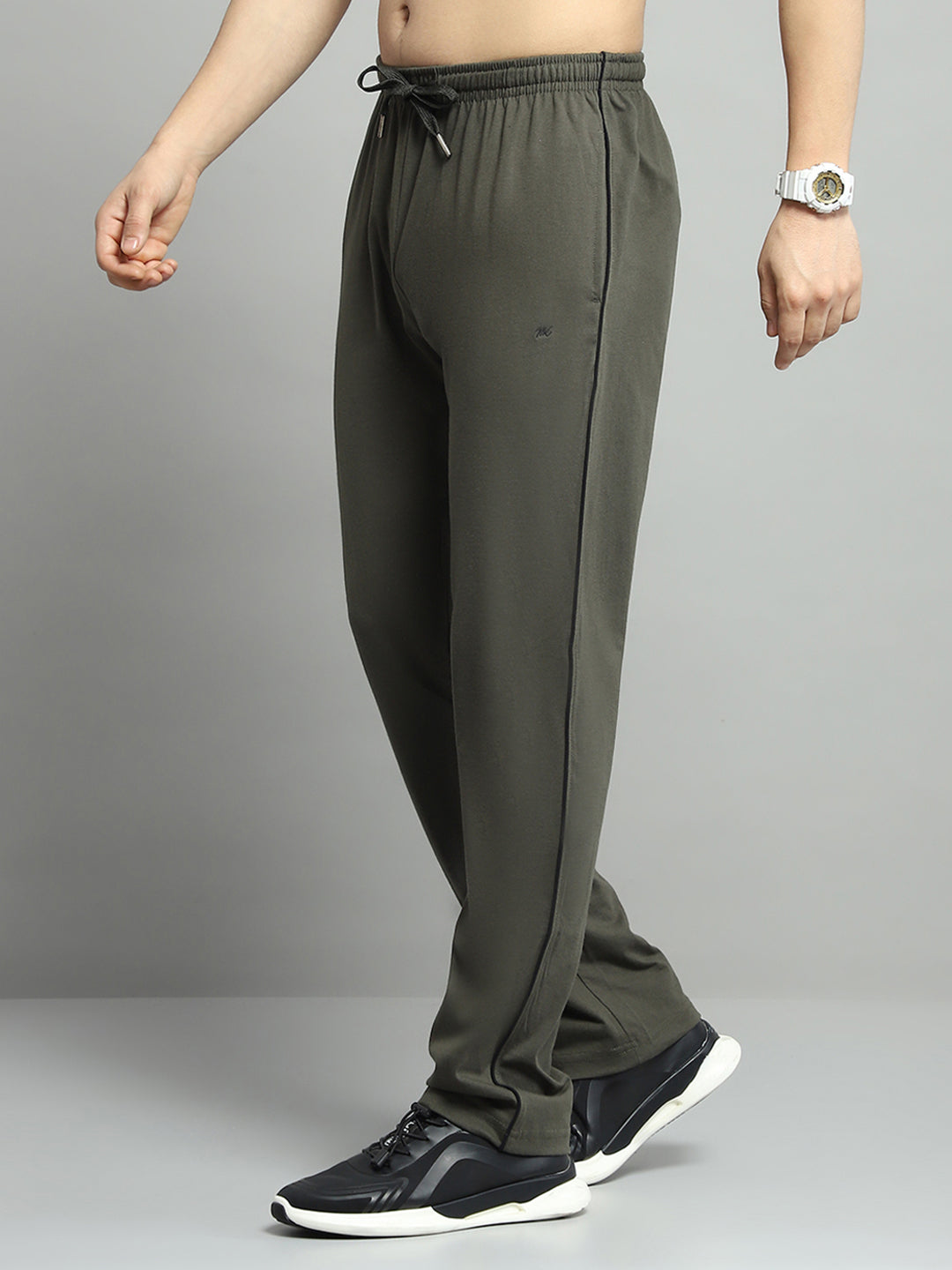 Men Olive Solid Regular Fit Lower