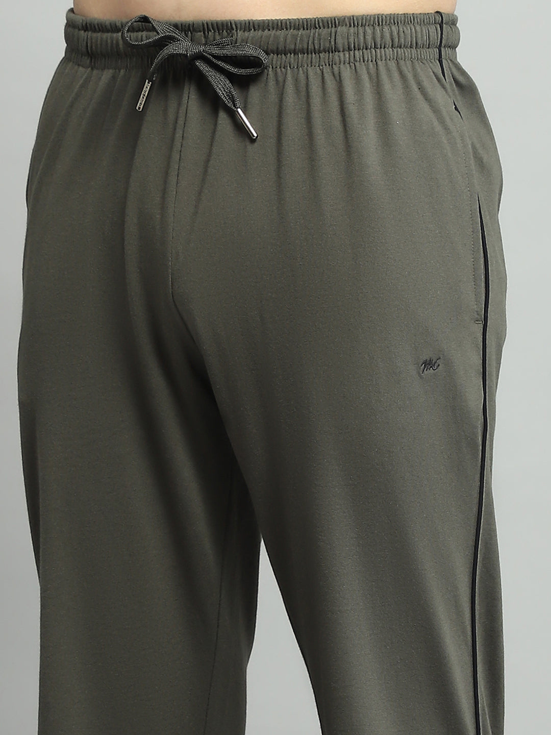 Men Olive Solid Regular Fit Lower