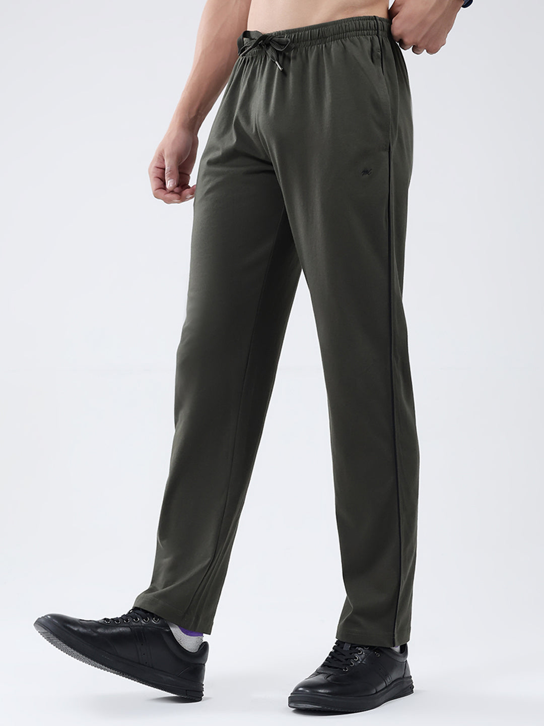 Men Olive Solid Regular Fit Lower