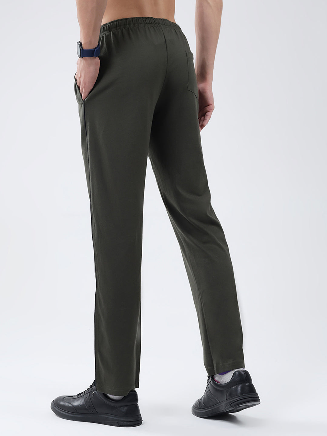 Men Olive Solid Regular Fit Lower