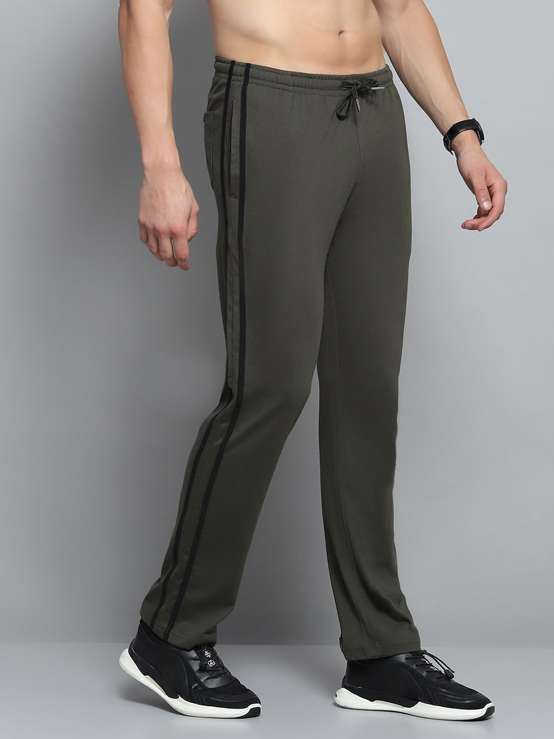 Men Olive Solid Regular Fit Lower