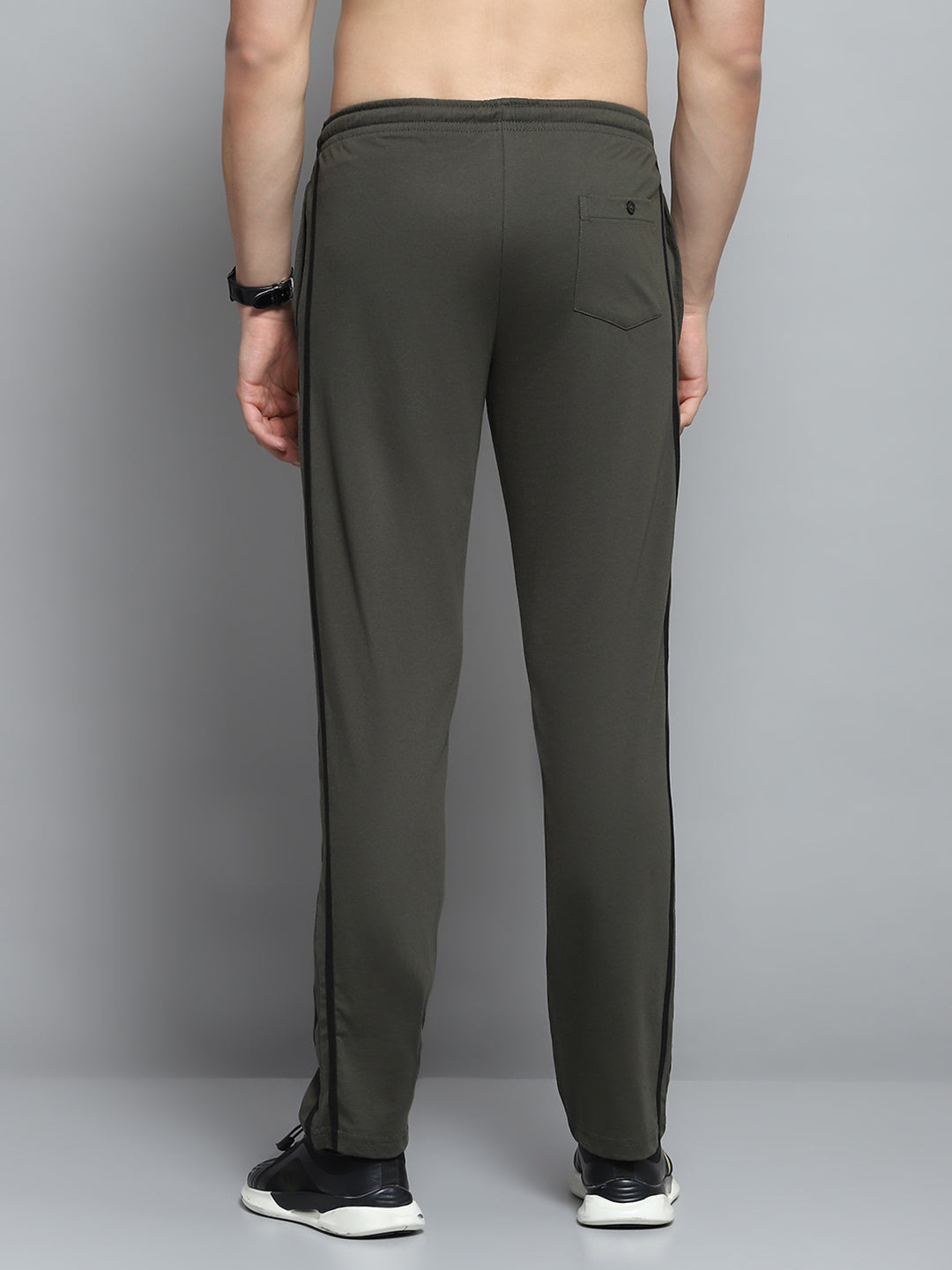 Men Olive Solid Regular Fit Lower