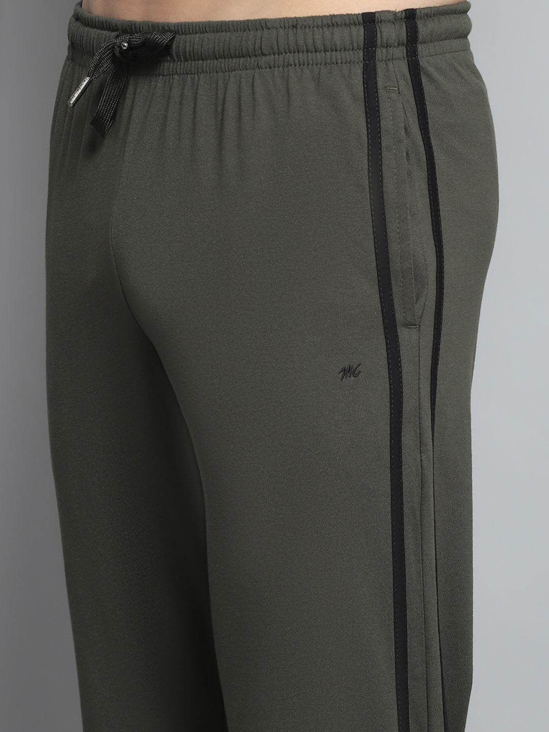 Men Olive Solid Regular Fit Lower