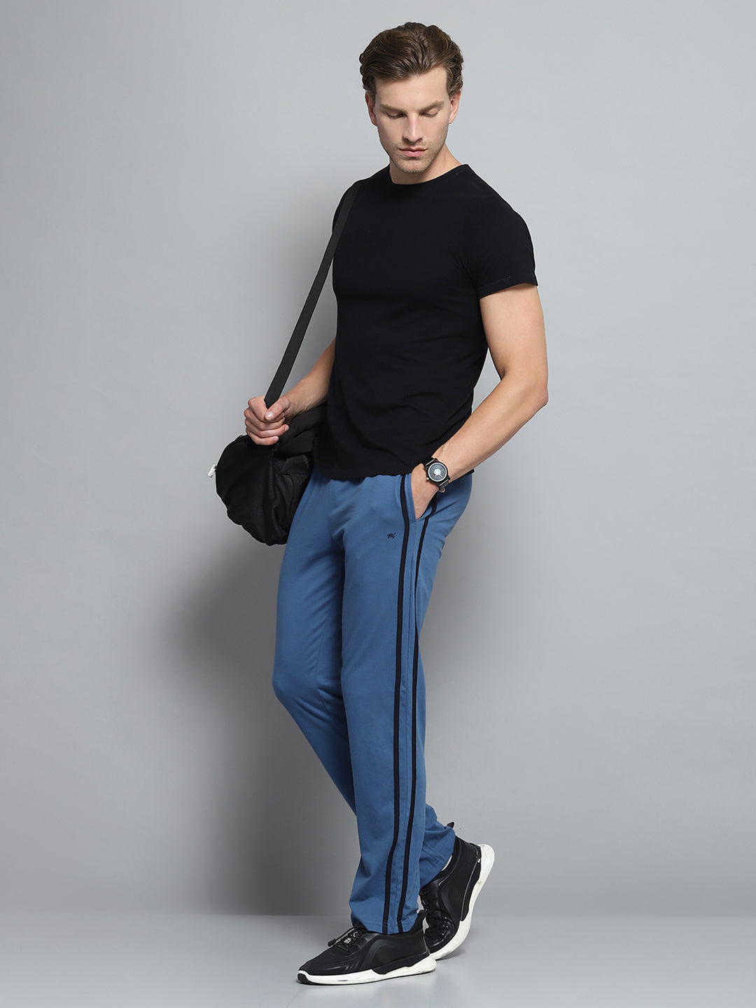 Men Blue Solid Regular Fit Lower