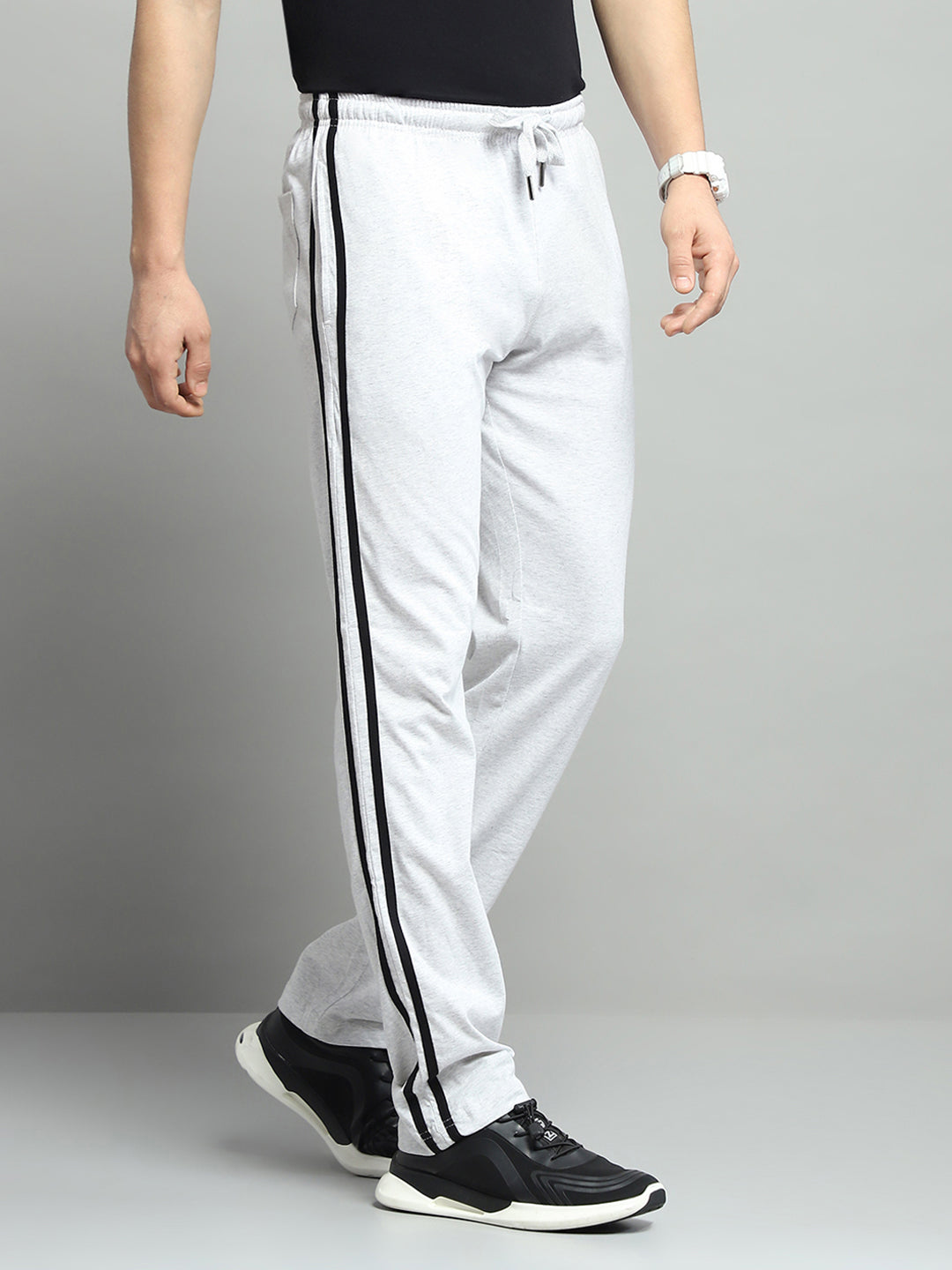 Men Off White Solid Regular Fit Lower