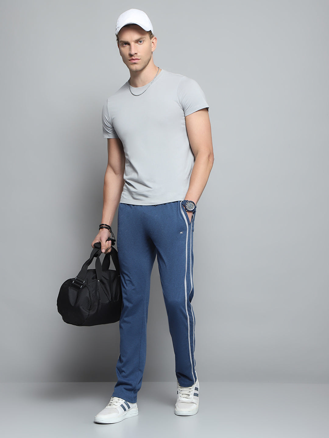 Men Blue Solid Regular Fit Lower