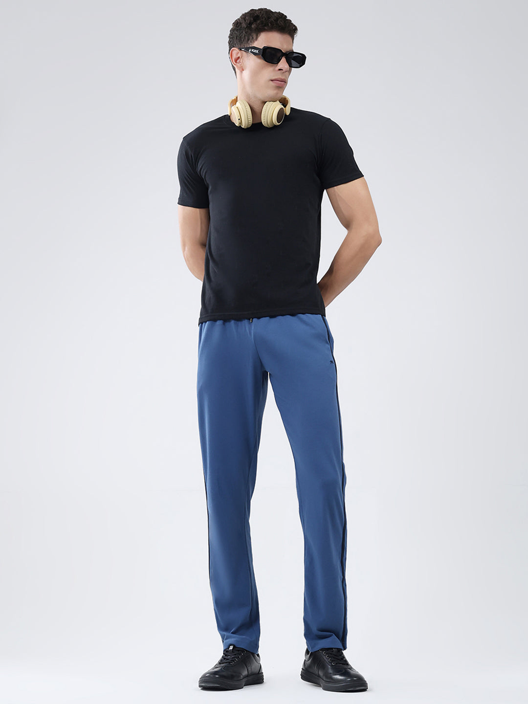 Men Blue Solid Regular Fit Lower