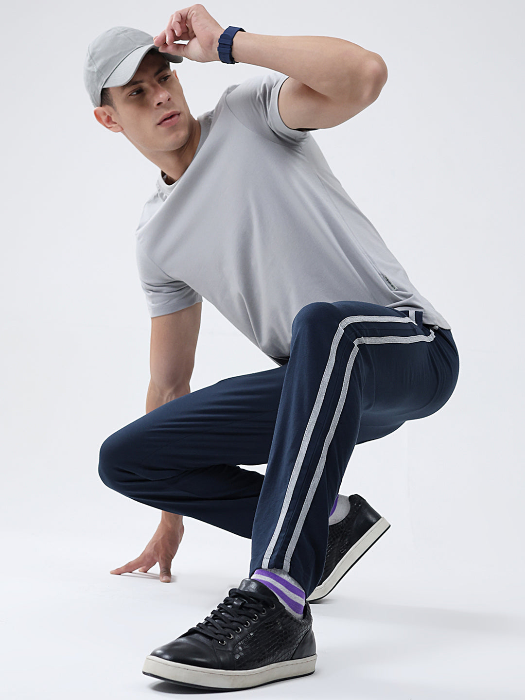 Men Navy Blue Solid Regular Fit Lower