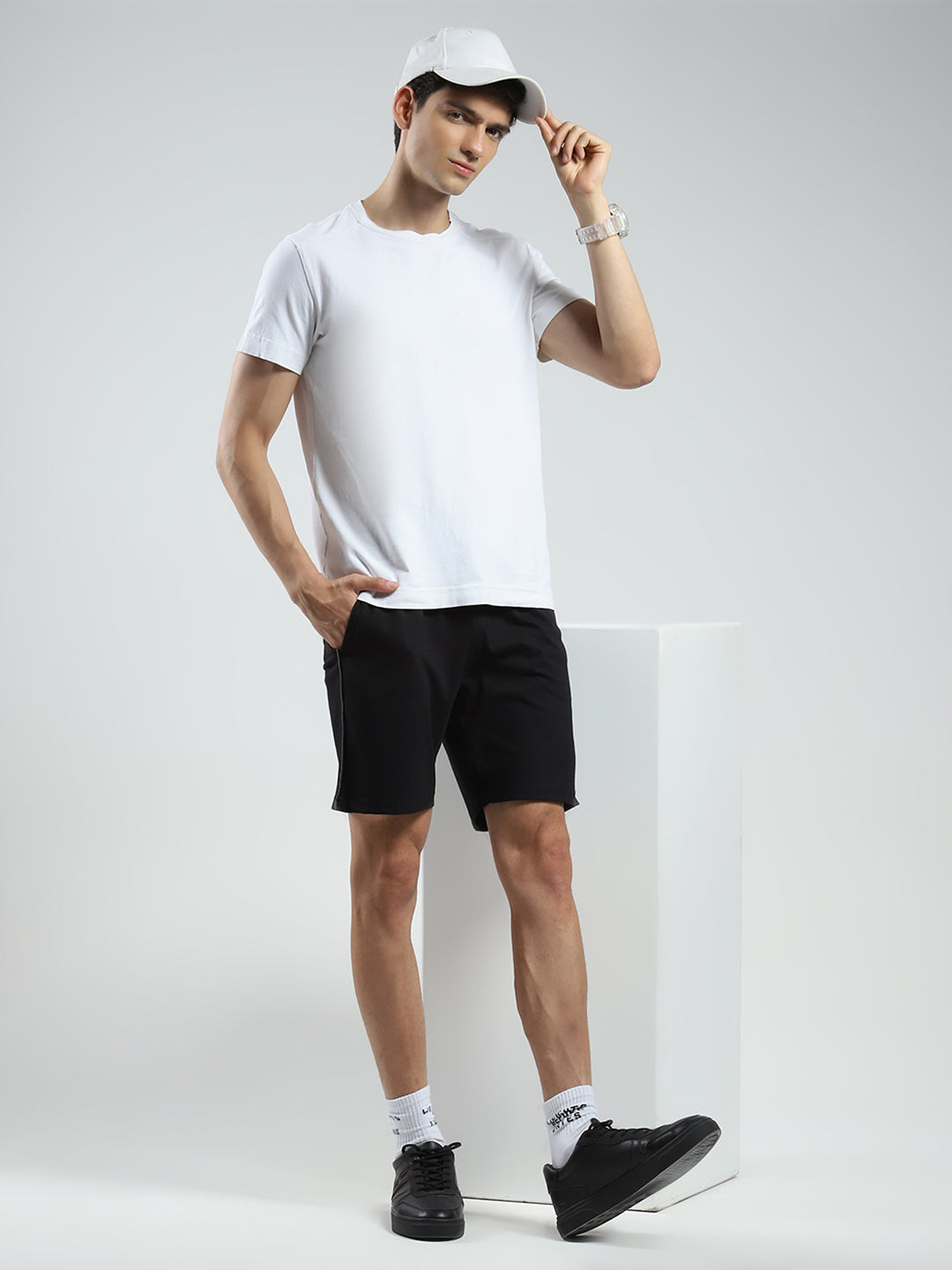 Men Black Solid Regular Fit Bermuda