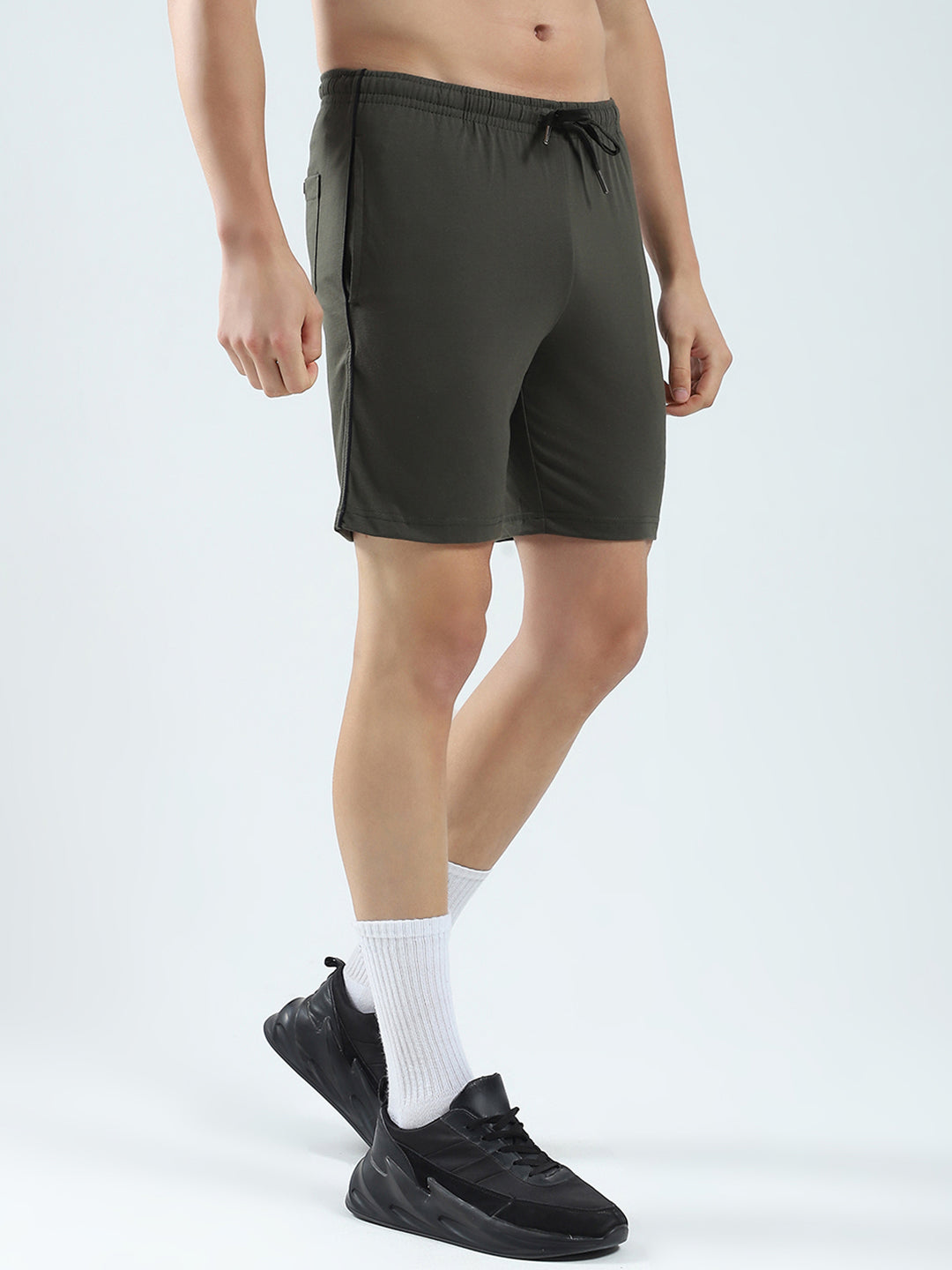 Men Olive Solid Regular Fit Bermuda