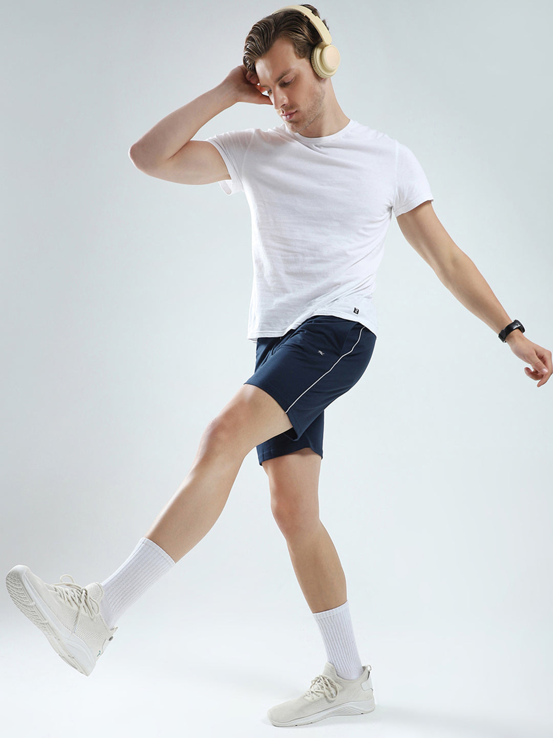 Men Navy Blue Solid Regular Fit Bermuda