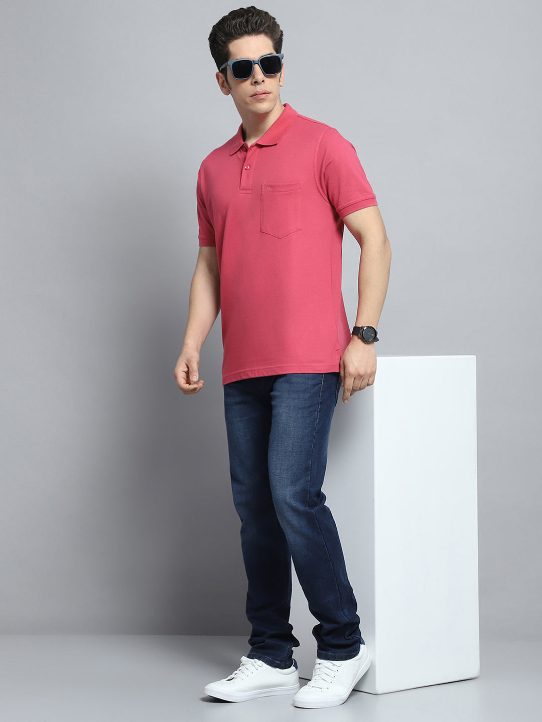 Men Pink Solid Collar Half Sleeve T-Shirt