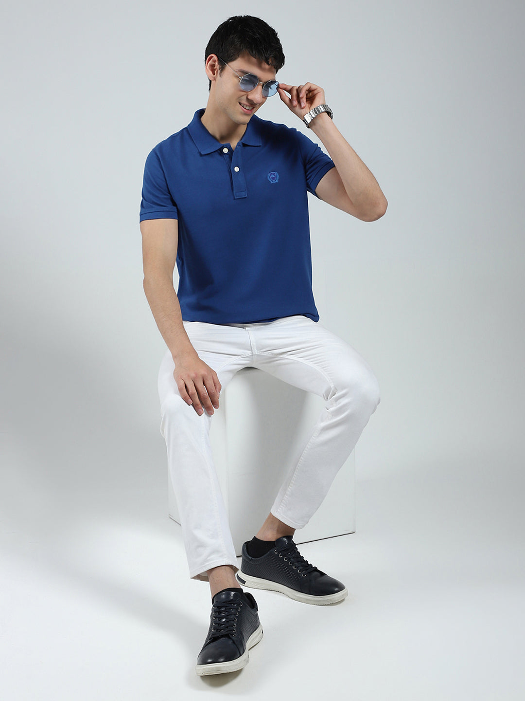 Men Blue Solid Collar Half Sleeve T-Shirt