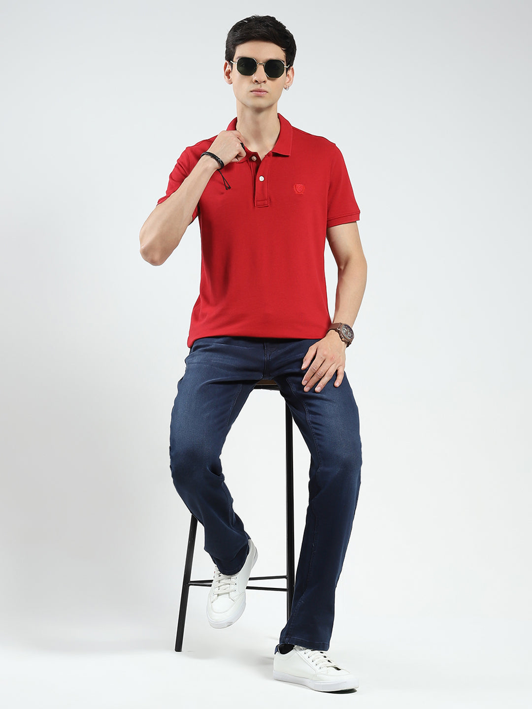 Men Red Solid Collar Half Sleeve T-Shirt