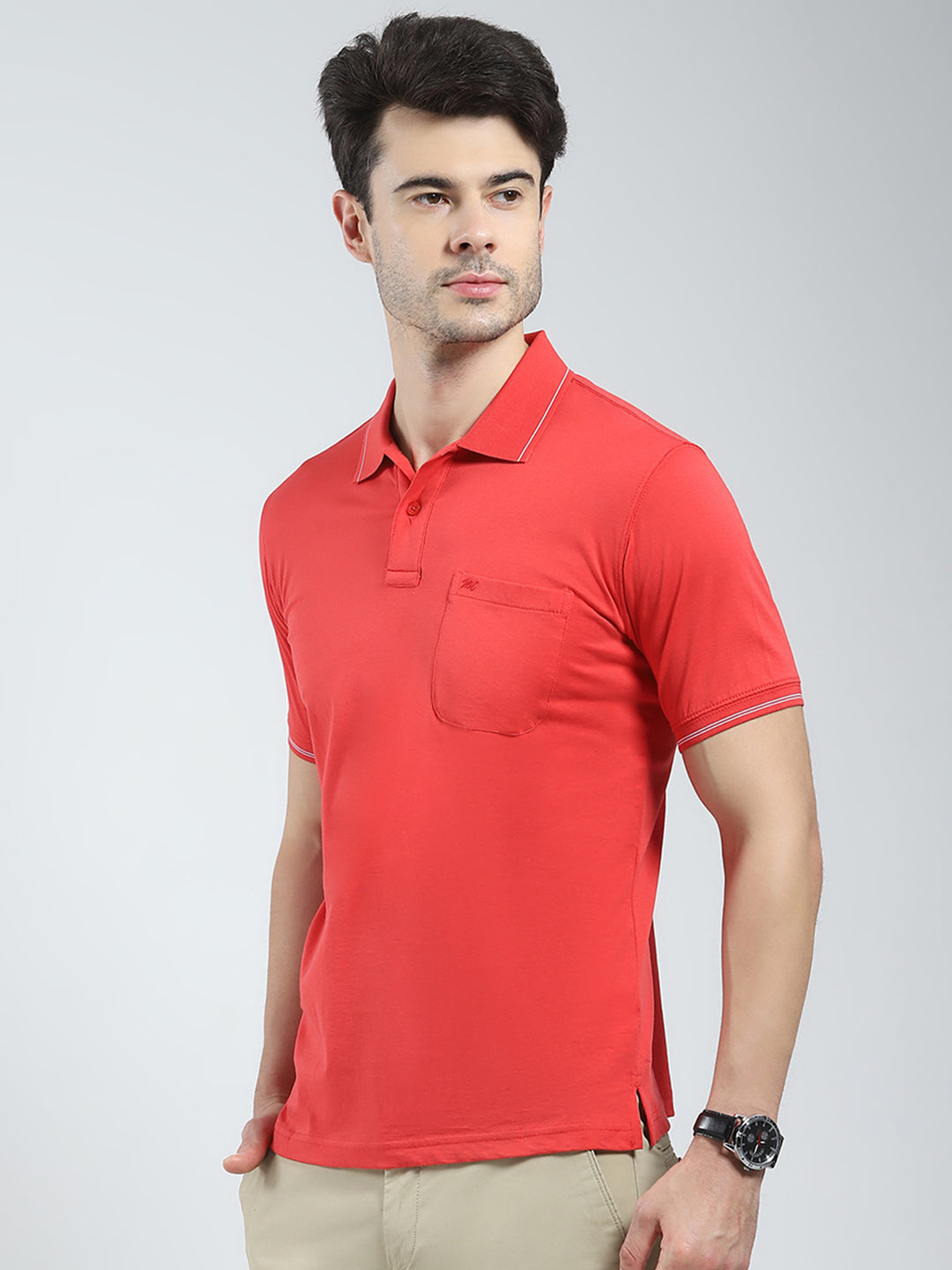 Men Red Solid Collar Half Sleeve T-Shirt