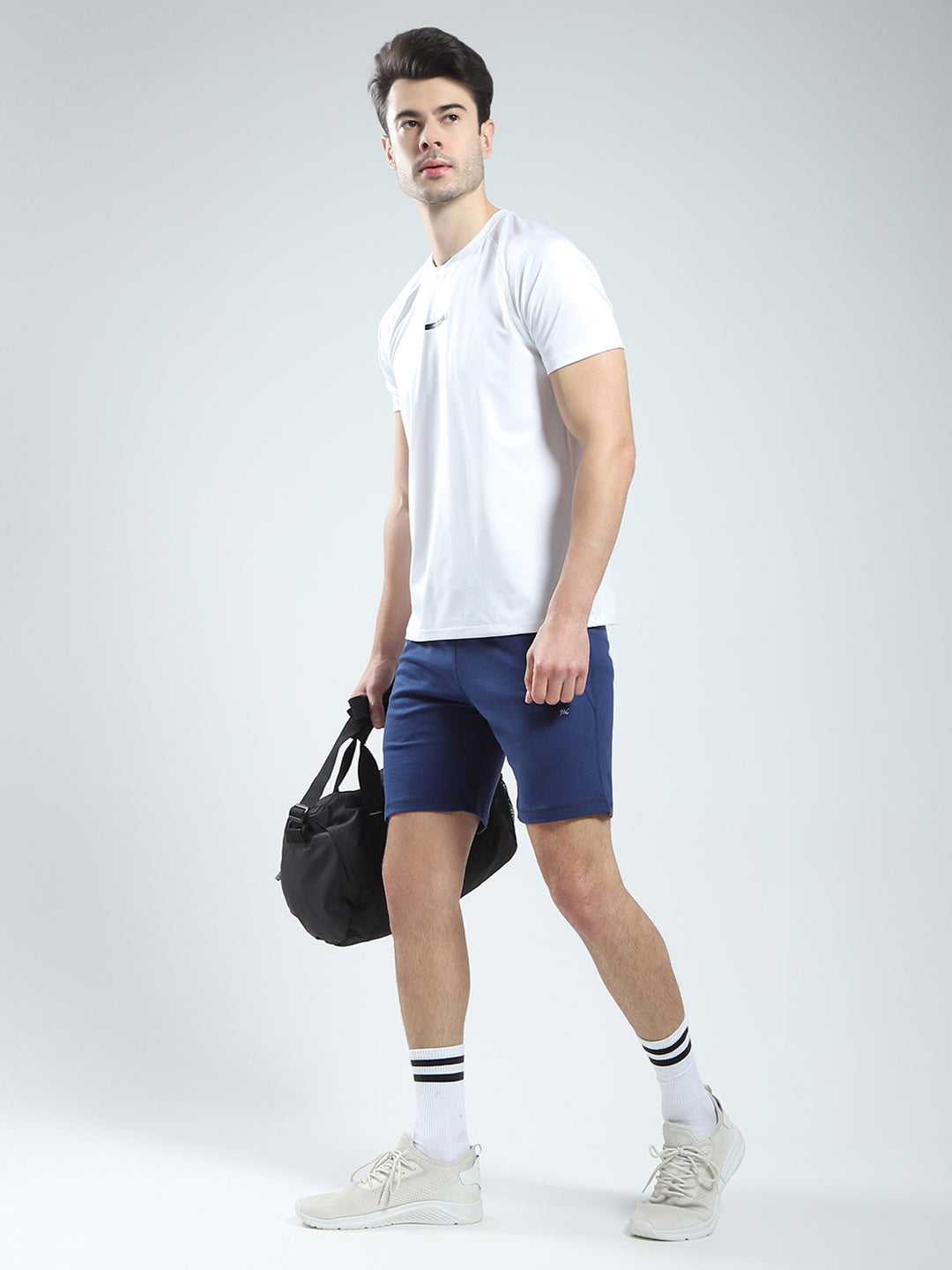 Men Blue Solid Regular Fit Bermuda