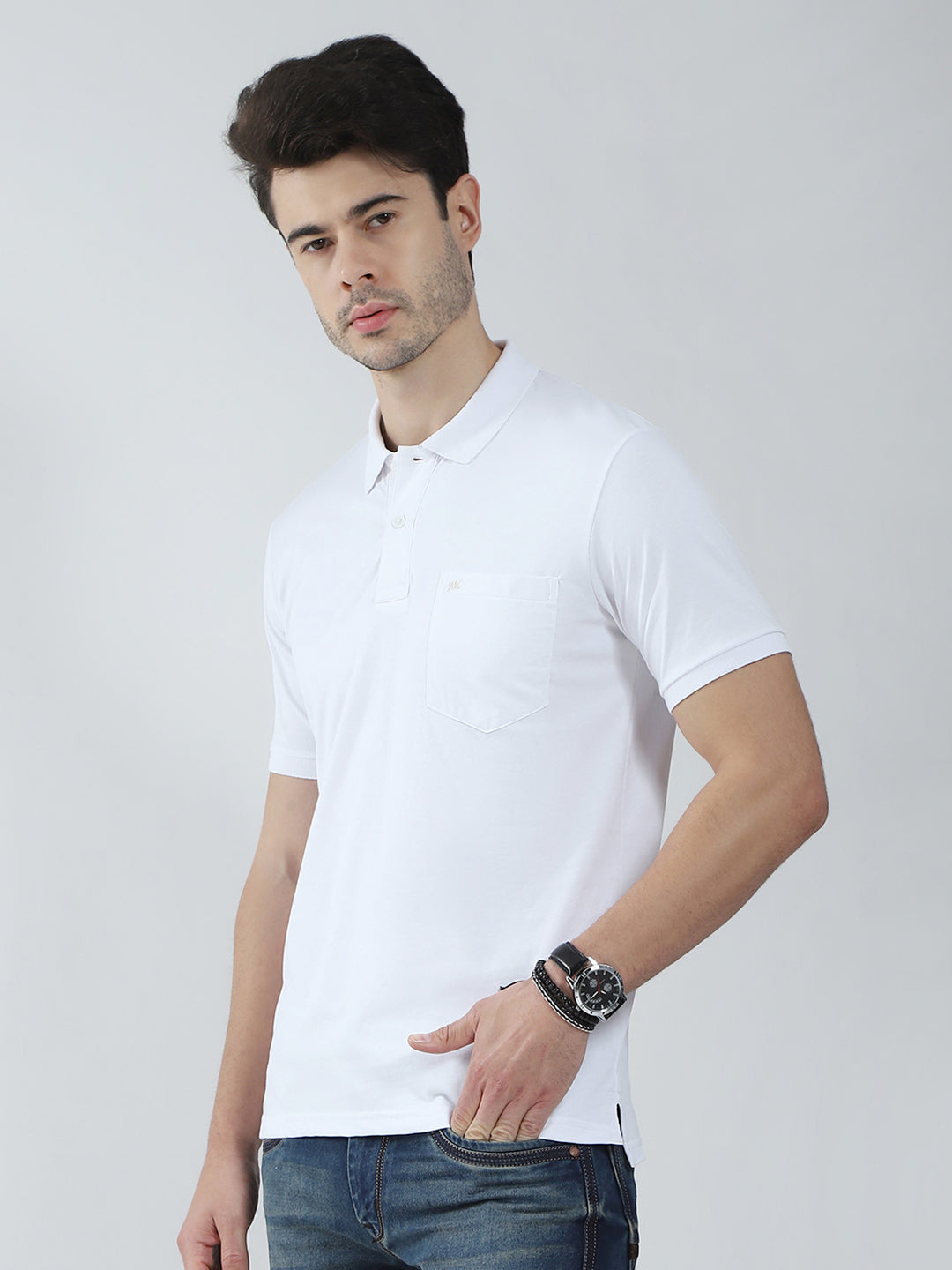 Men White Solid Collar Half Sleeve T-Shirt