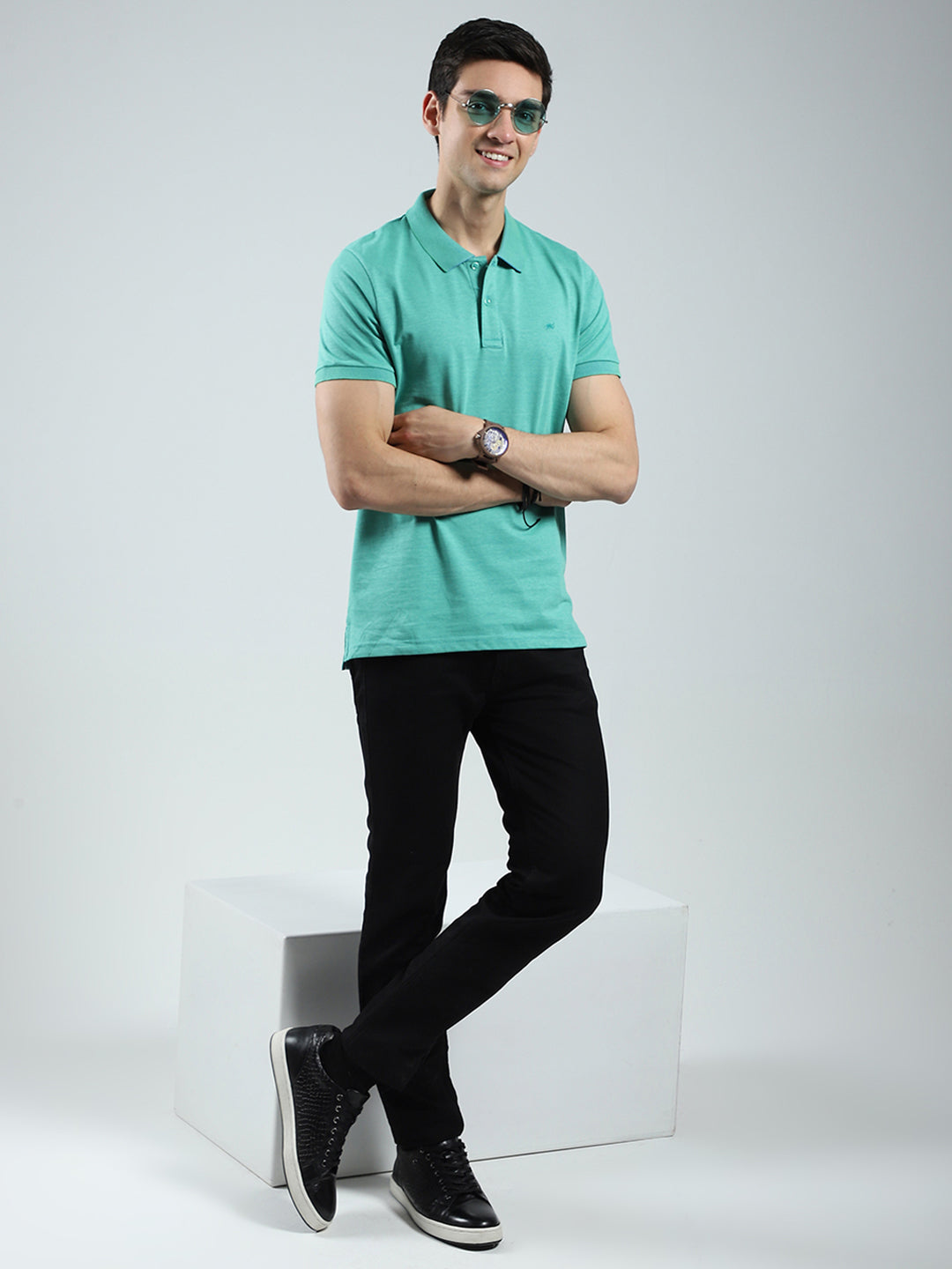 Men Green Solid Collar Half Sleeve T-Shirt