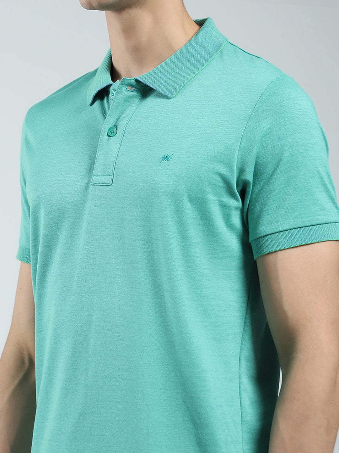 Men Green Solid Collar Half Sleeve T-Shirt