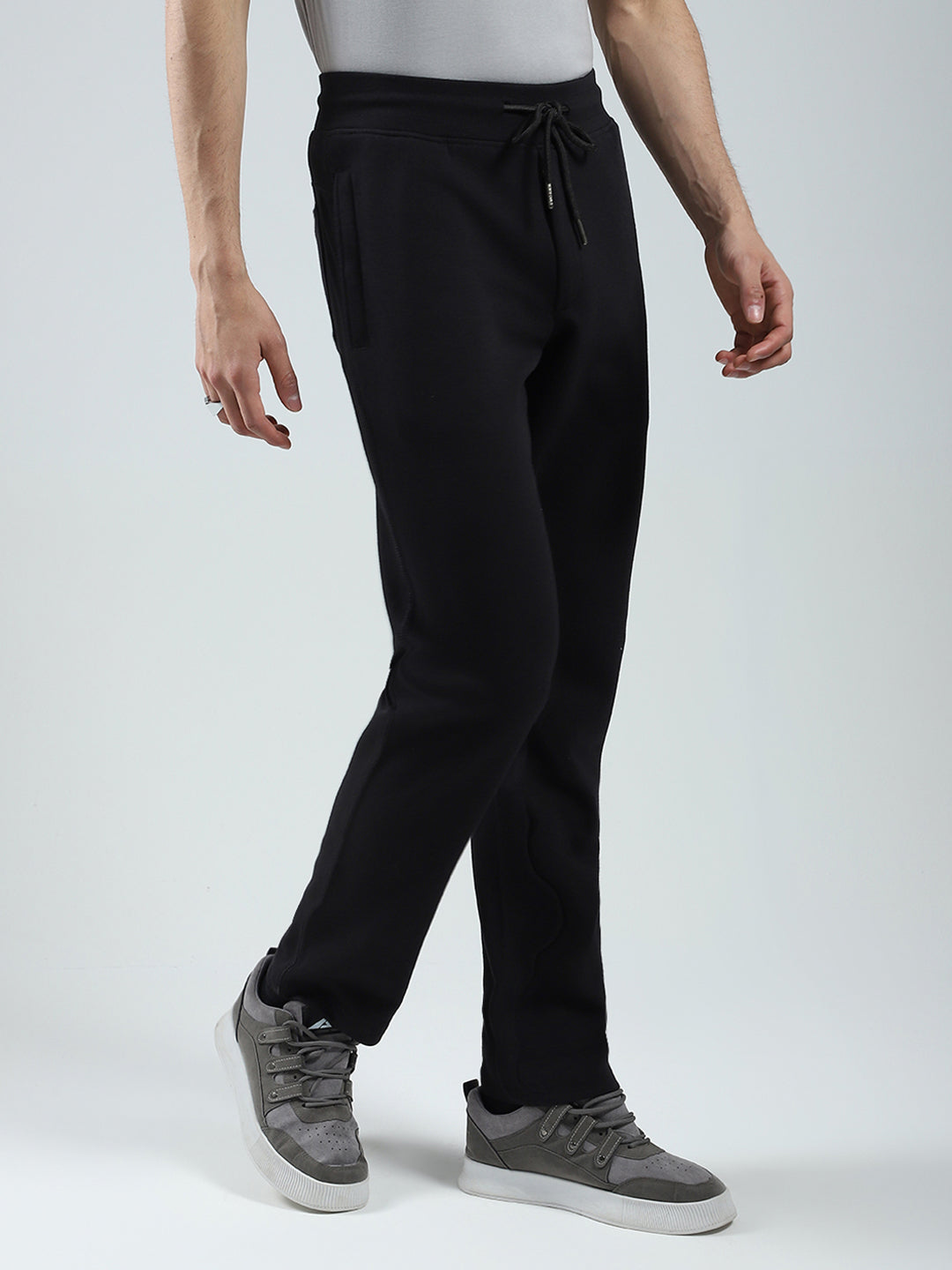 Men Black Solid Regular Fit Lower