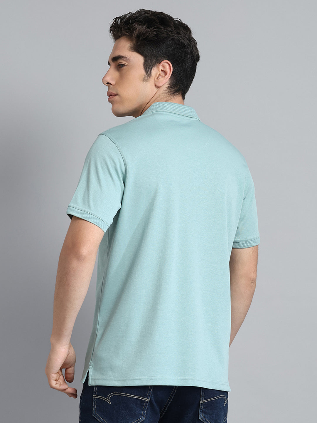 Men Green Solid Collar Half Sleeve T-Shirt