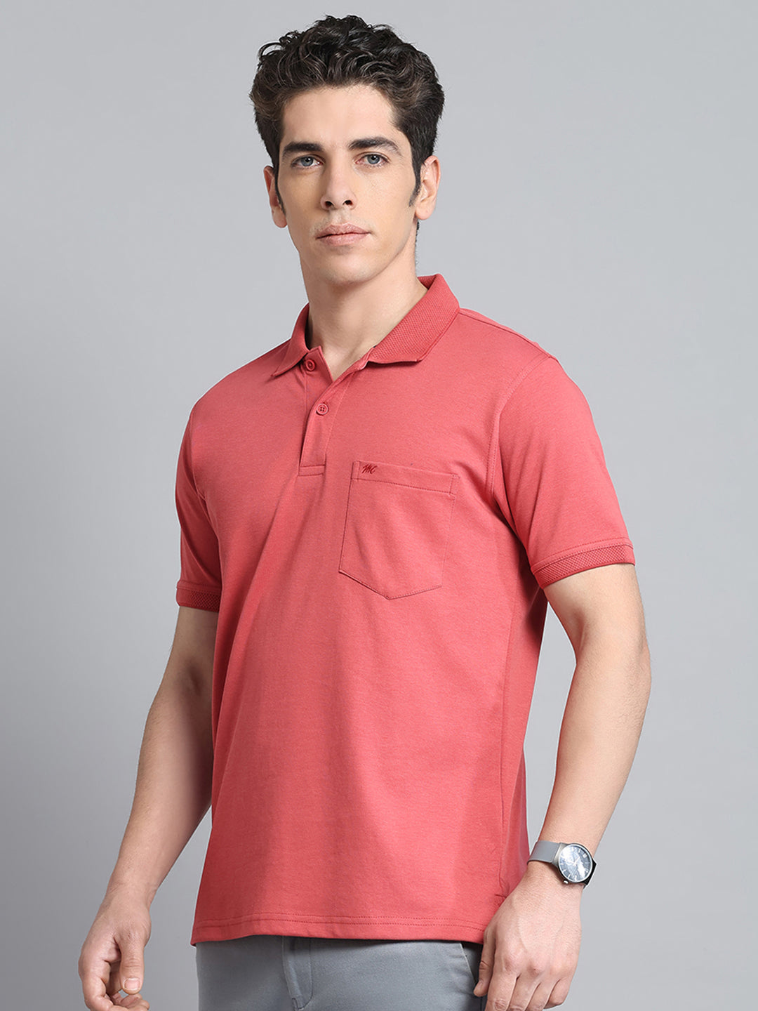 Men Rust Solid Collar Half Sleeve T-Shirt