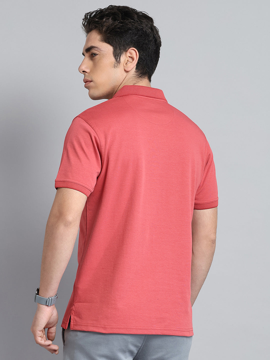 Men Rust Solid Collar Half Sleeve T-Shirt