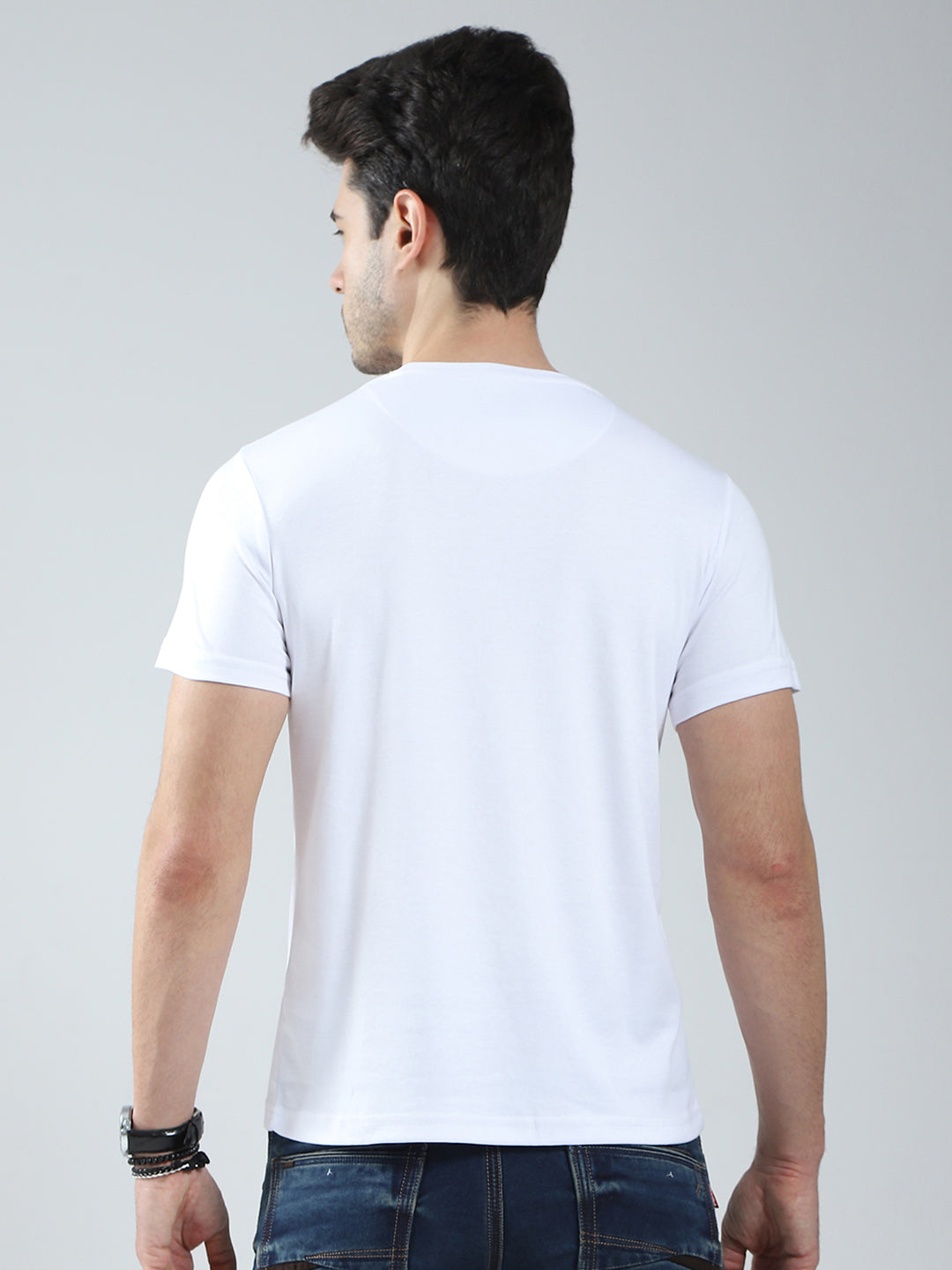 Men White Solid Round Neck Half Sleeve T-Shirt