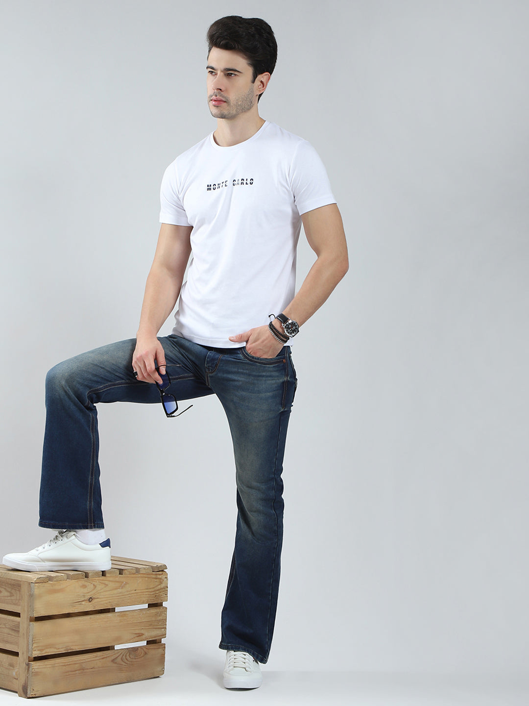 Men White Solid Round Neck Half Sleeve T-Shirt