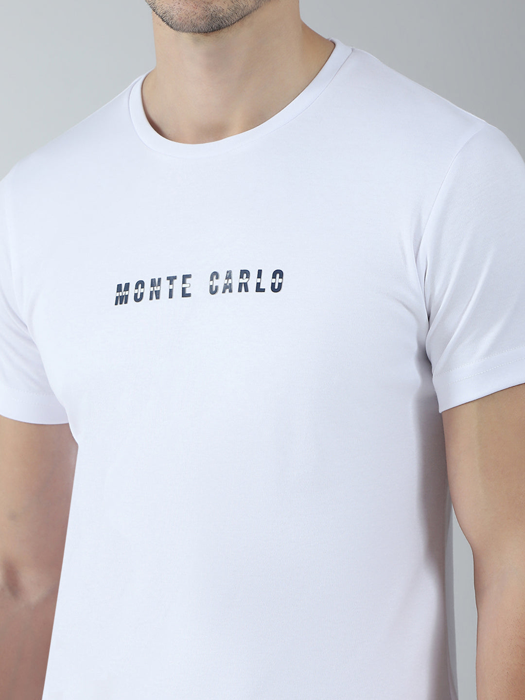 Men White Solid Round Neck Half Sleeve T-Shirt