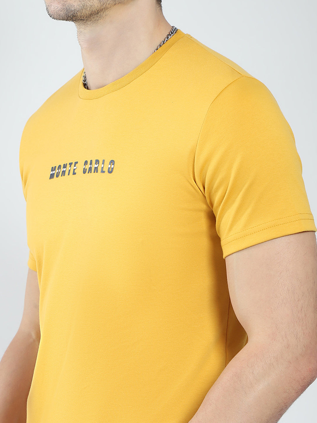 Men Mustard Solid Round Neck Half Sleeve T-Shirt