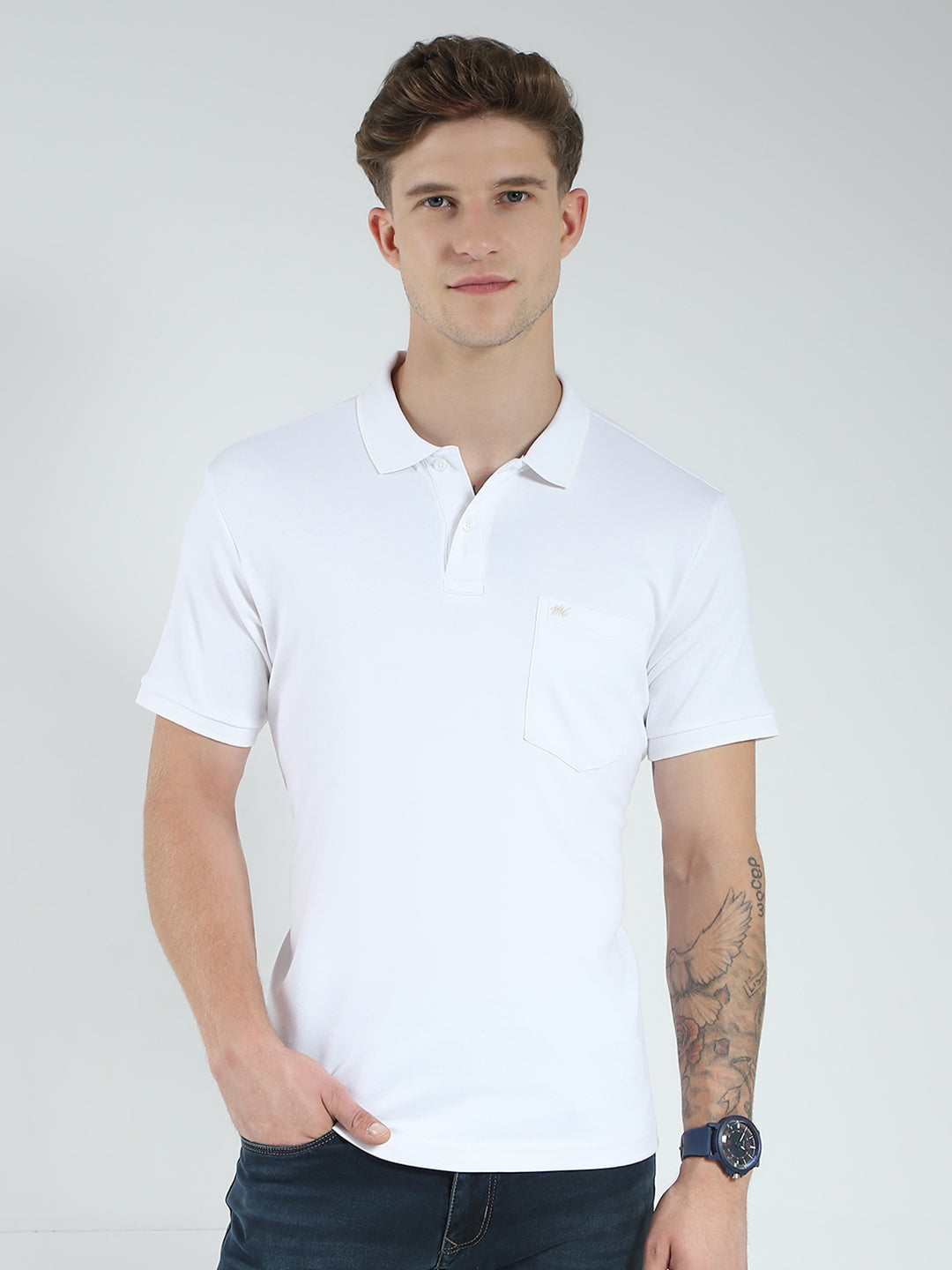 Men White Solid Collar Half Sleeve T-Shirt