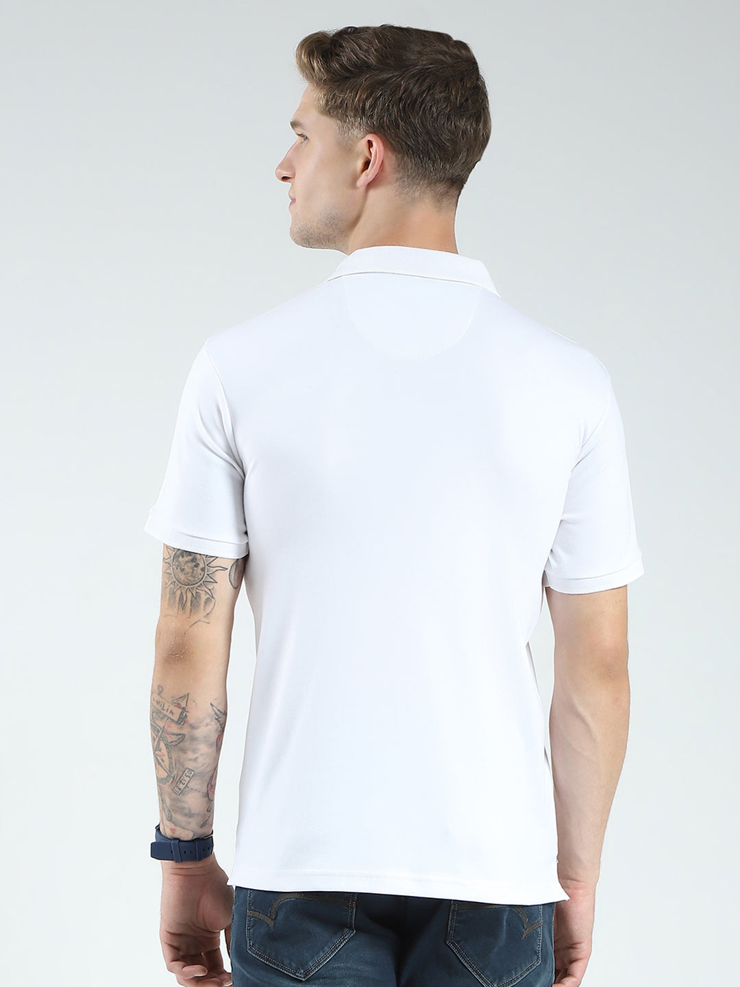 Men White Solid Collar Half Sleeve T-Shirt