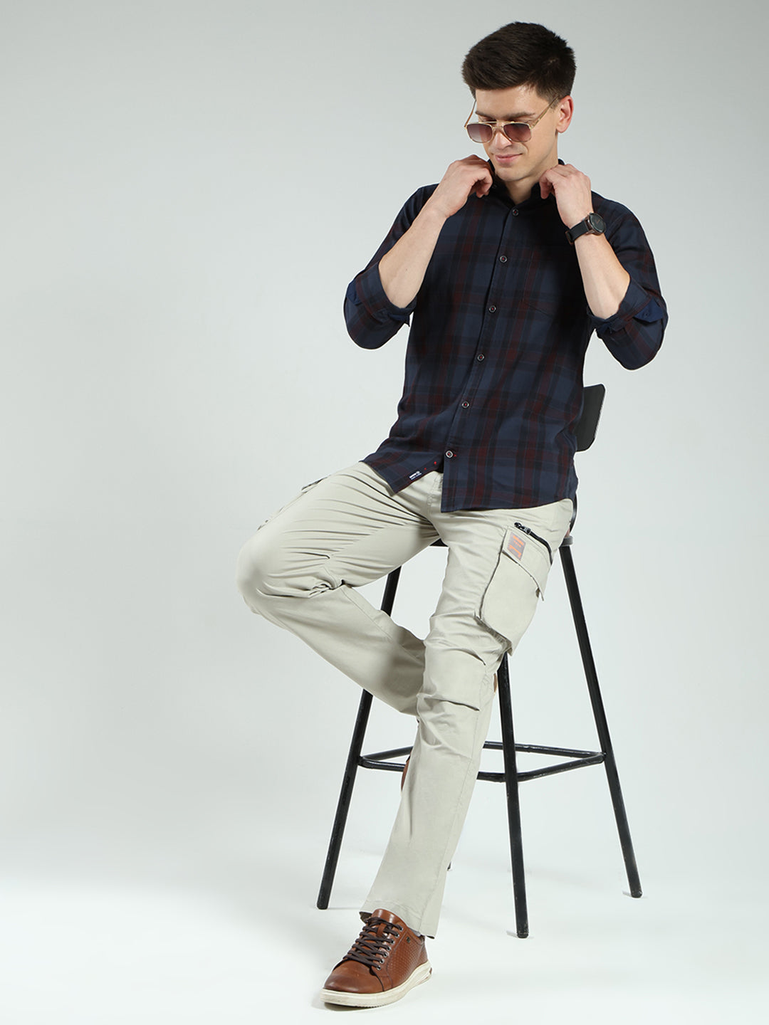 Men Grey Check Collar Full Sleeve Shirt