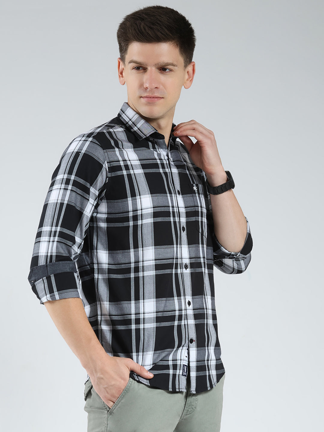 Men Black Check Collar Full Sleeve Shirt