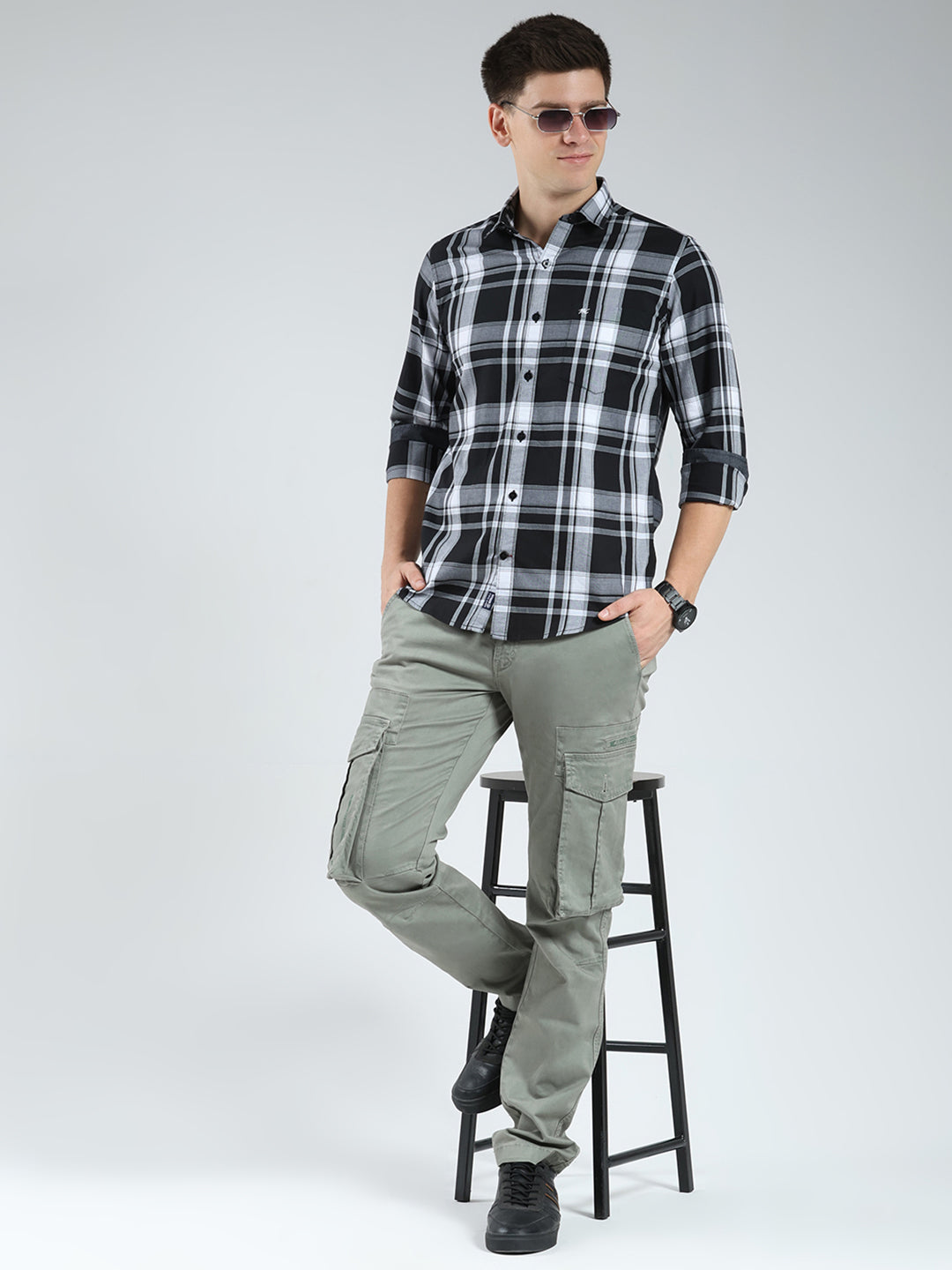 Men Black Check Collar Full Sleeve Shirt