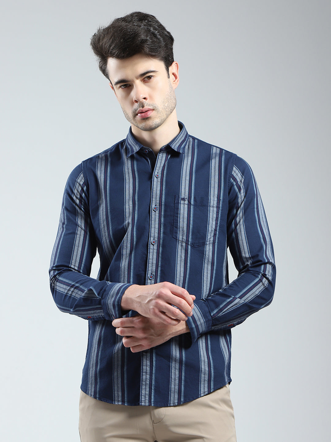 Men's SS Banded Collar Dress Shirt in Stripes - Navy