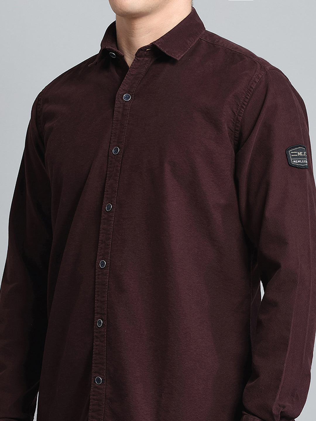 Men Maroon Solid Collar Full Sleeve Shirt