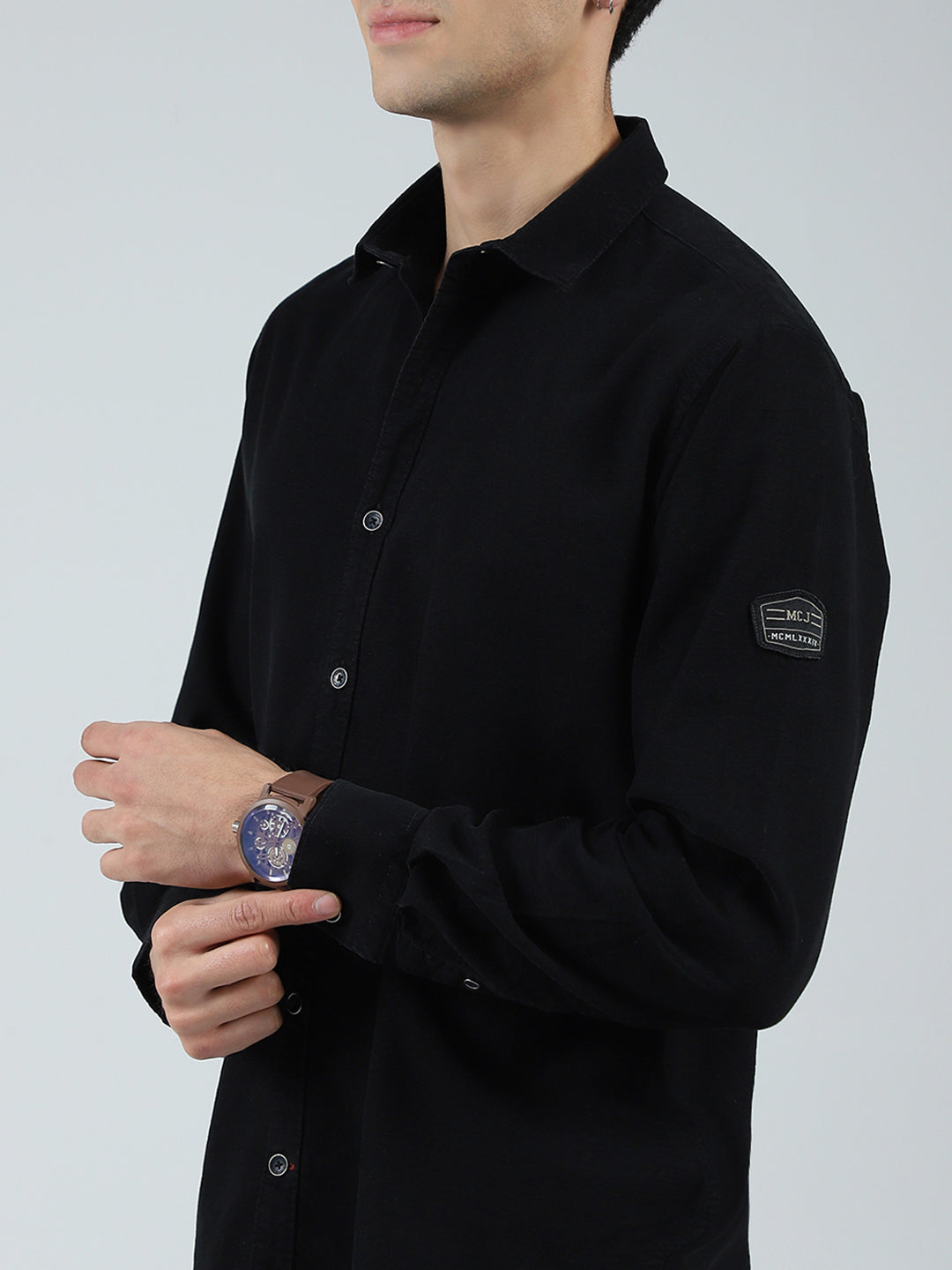 Men Black Solid Collar Full Sleeve Shirt