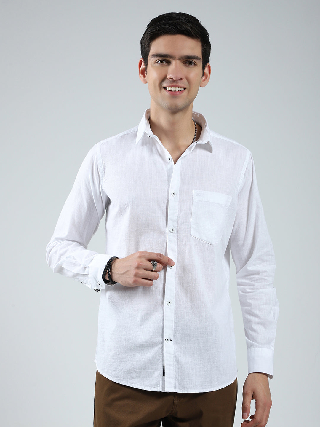 Men White Solid Collar Full Sleeve Shirt