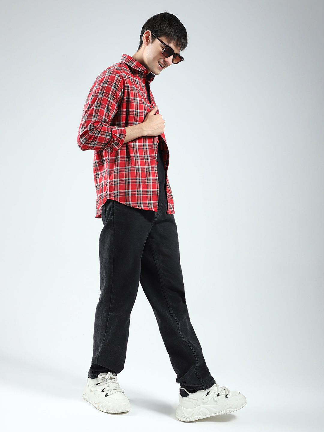 Men Red Check Collar Full Sleeve Shirt