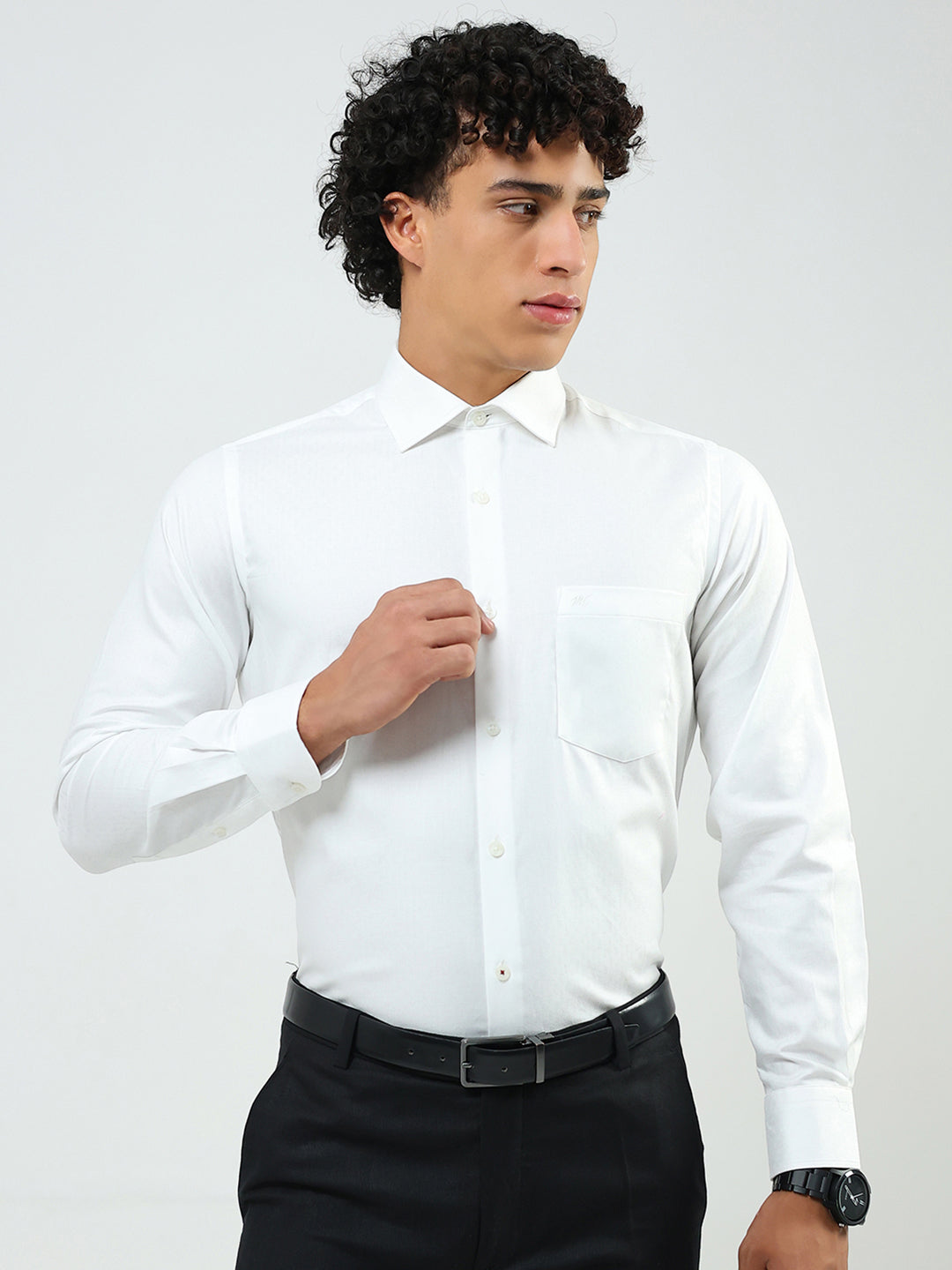 Men White Solid Collar Full Sleeve Shirt